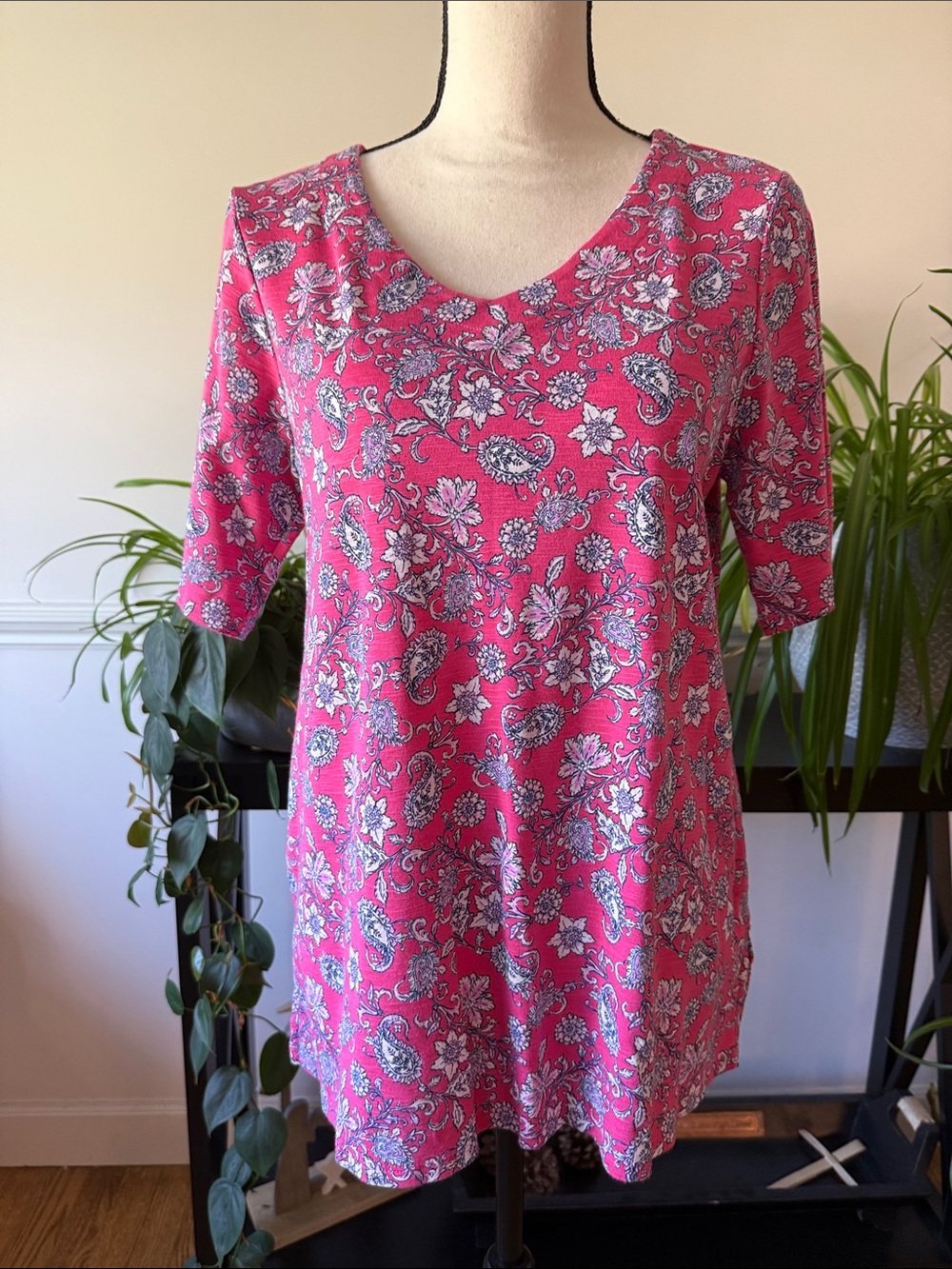 J. Jill Pink Floral Paisley V- Neck Elbow-Sleeve Tee M
